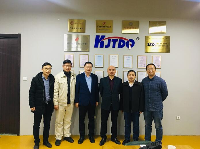 中船动力有限公司、镇江市高新区商务局等领导一行莅临我司参观考察