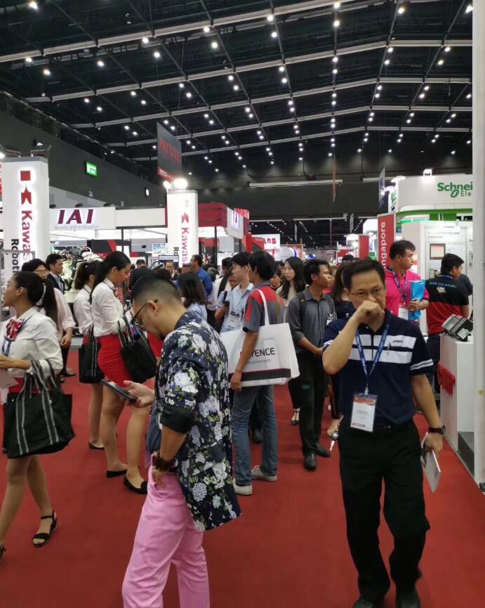 09e5a19714021cdd9d09ac9ecb9e7ab3