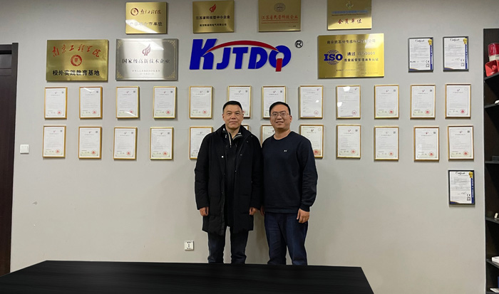 f0eeeca8a69e445e2ad1261842a7553c.jpg f0eeeca8a69e445e2ad1261842a7553c.jpg